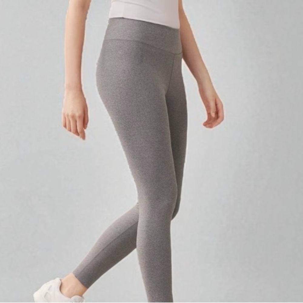 UNIQLO AIRism (S) UV Protection Soft Leggings 7/8 Smooth Soft No Side Seams - Sm